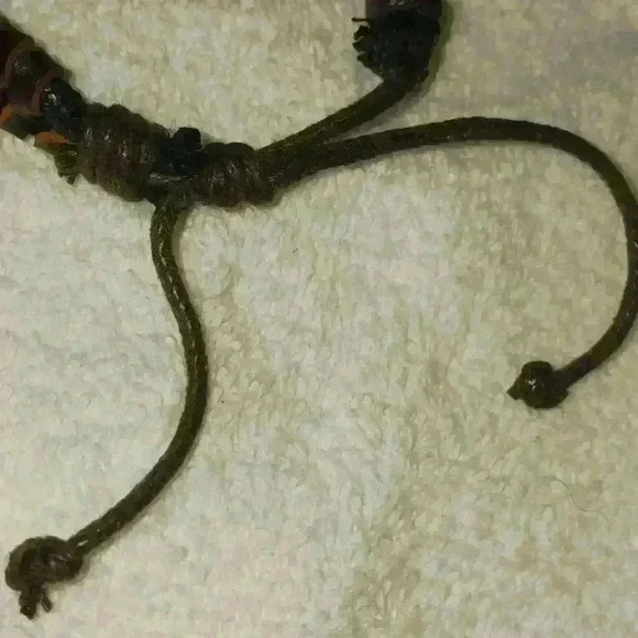 Handmade Leather Unisex Bracelet - Picture 4 of 4